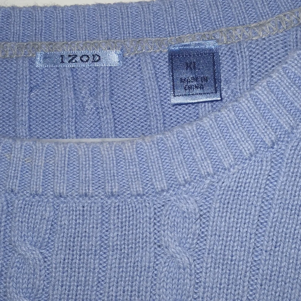 Izod cable knit